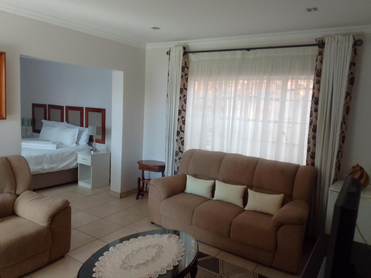 Botleng Guest House Boqate Extérieur photo